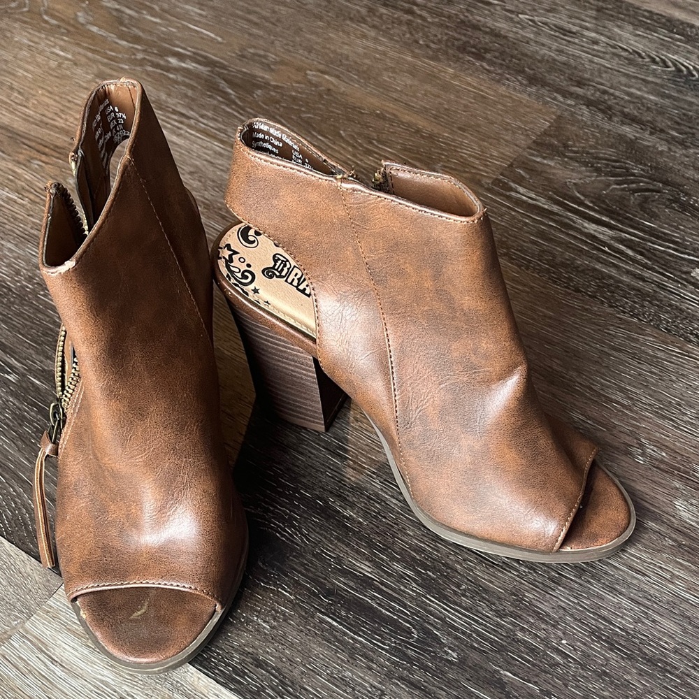 Brash Brown Peep-Toe Heeled Boots